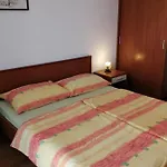 Maribela Apartment *